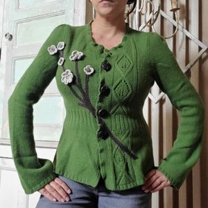 Sleeping on snow sweater